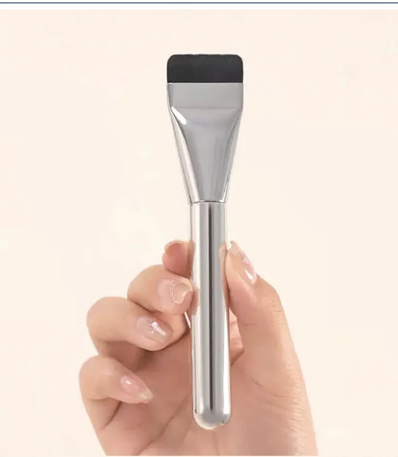 Flat thin foundation brush