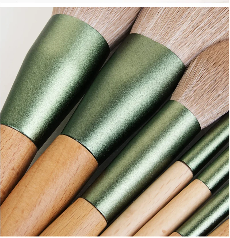 Beech wood makeup brush